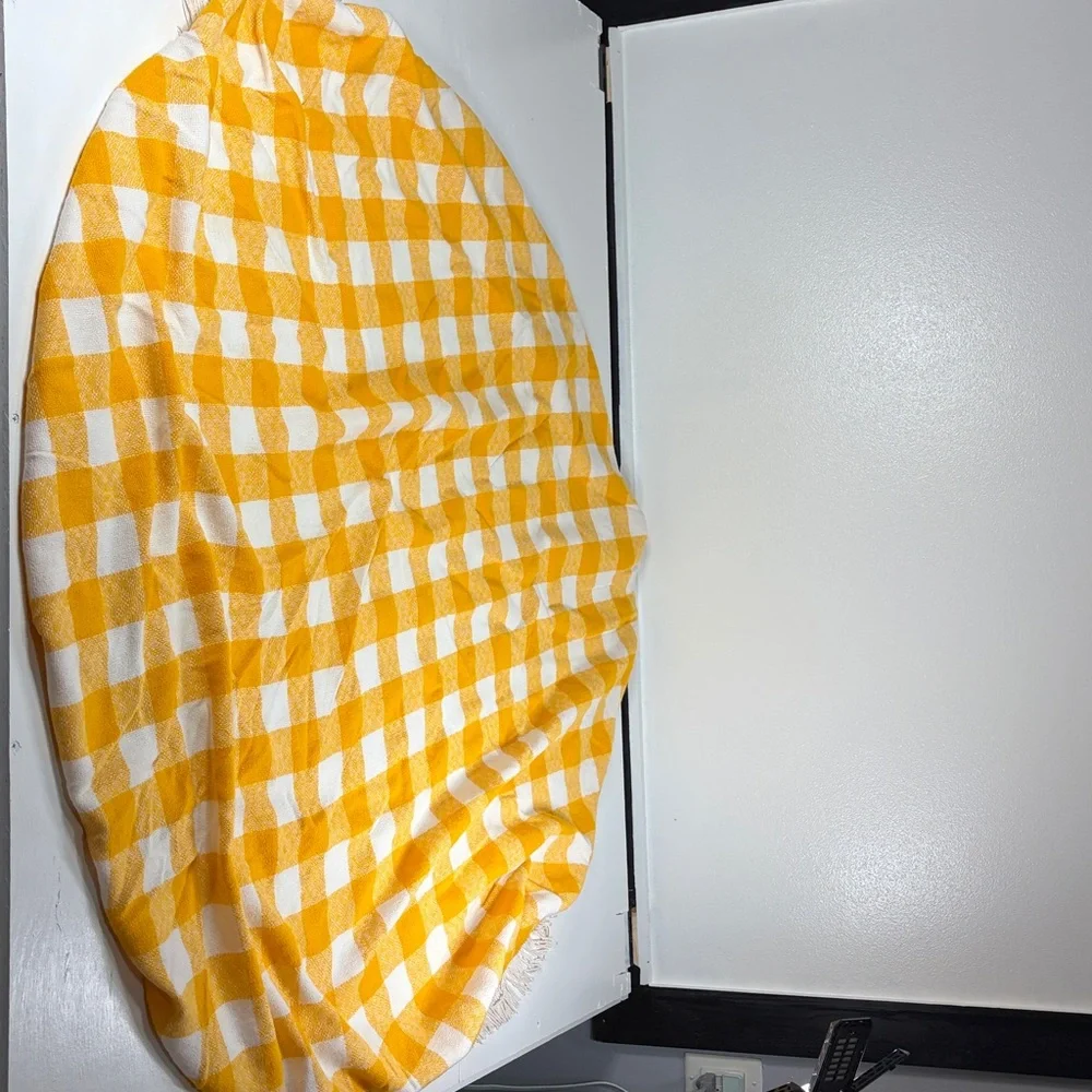 Vintage tablecloth with fringe 1970s yellow and white gingham 52 inch diameter